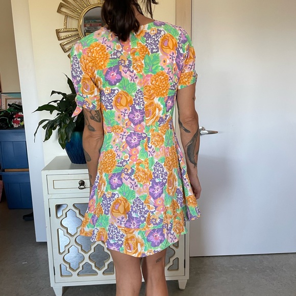Faithfull the Brand Daphne Mini Tie Sleeve Floral Ruffle Dress | Summer Brights - Picture 8 of 8